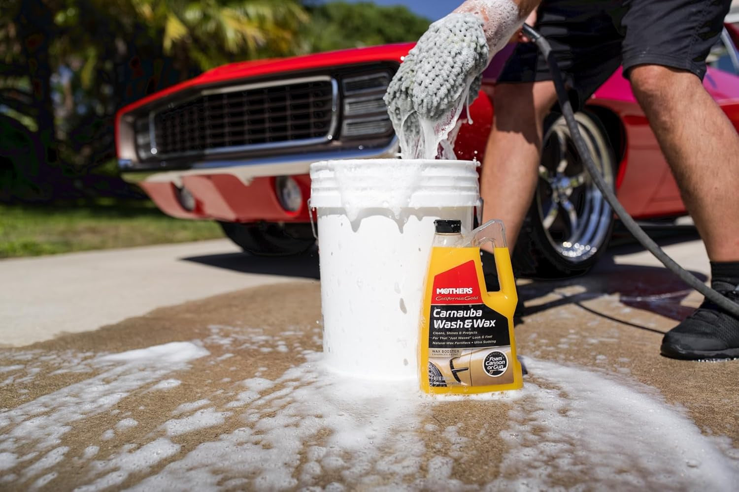 California Gold Carnauba Wash & Wax, 64 Oz. — Cleans, Shines & Protects – Gentle, Ph Balanced, Ultra-Sudsy for a Spot-Free, Brilliant Finish. Biodegradable & Won'T Strip Wax or Ceramic (05674)